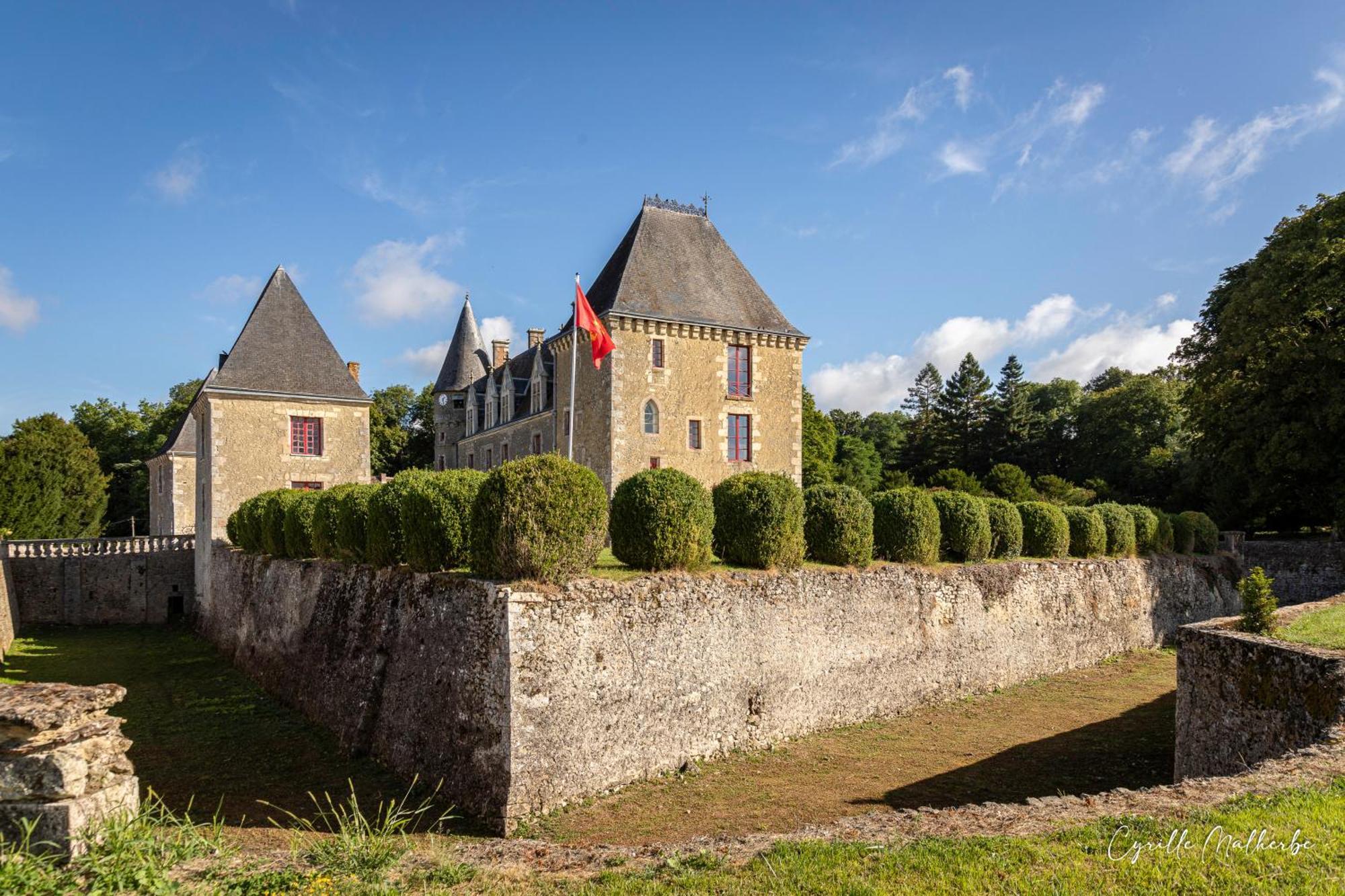 Отель Chateau Des Feugerets Белем Экстерьер фото